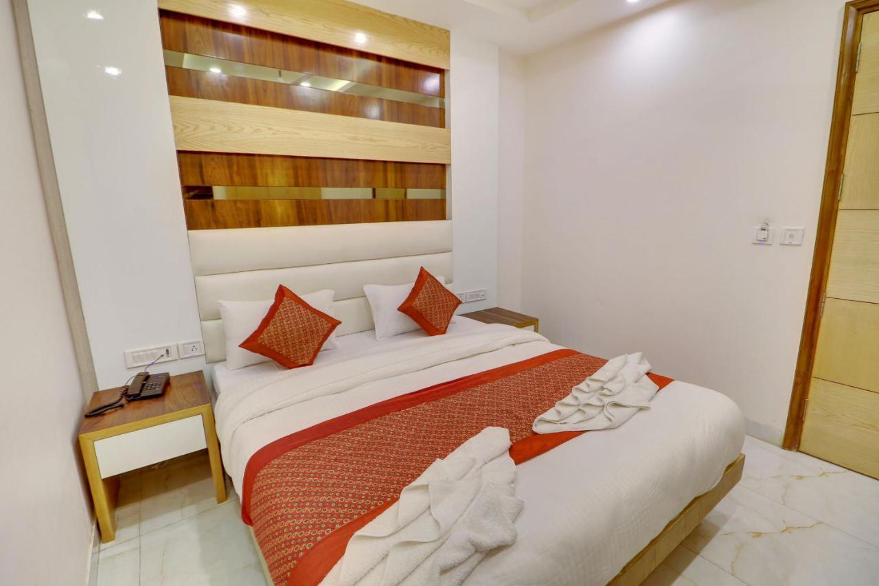 Hotel York Legacy -3 Minutes Walk From New Delhi Railway Station 'The 5 Star Ambience' Newly Built Buitenkant foto