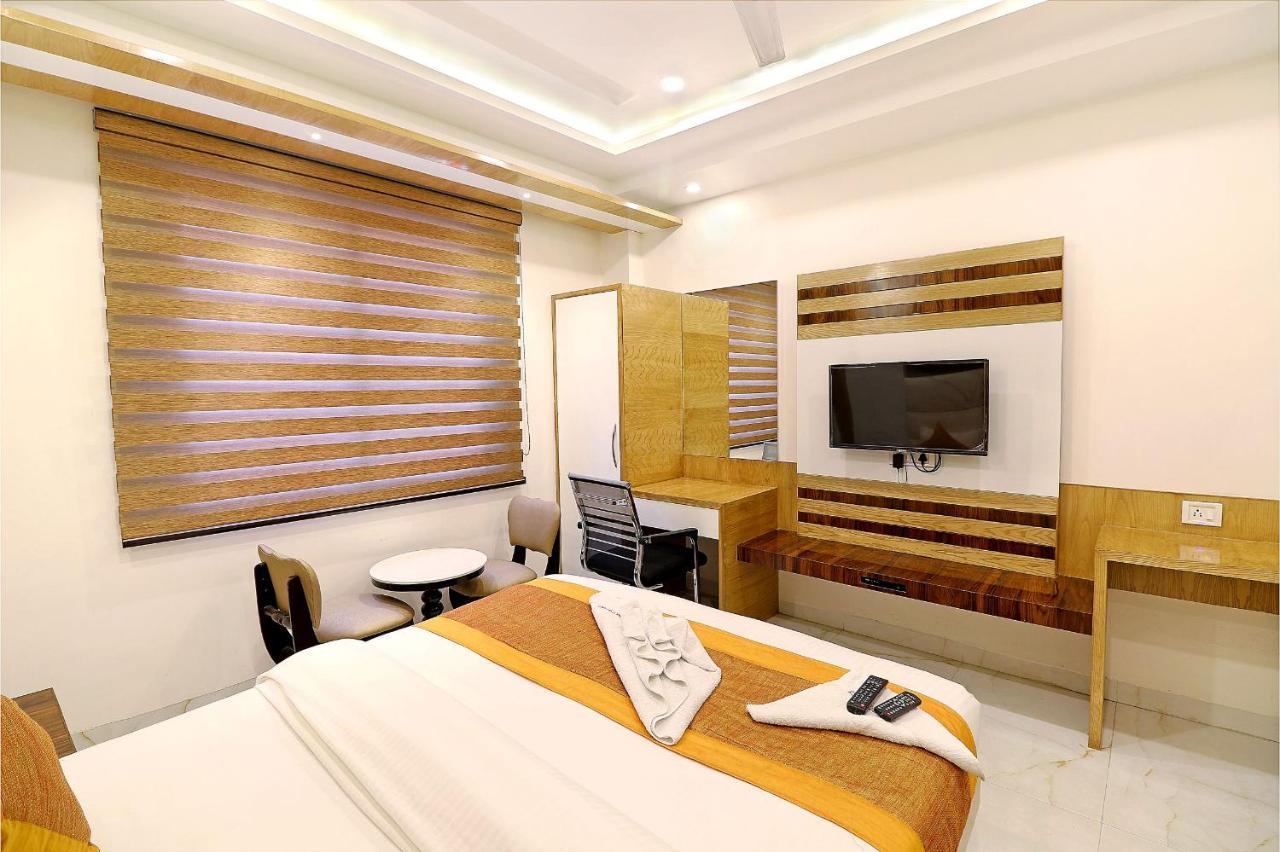 Hotel York Legacy -3 Minutes Walk From New Delhi Railway Station 'The 5 Star Ambience' Newly Built Buitenkant foto